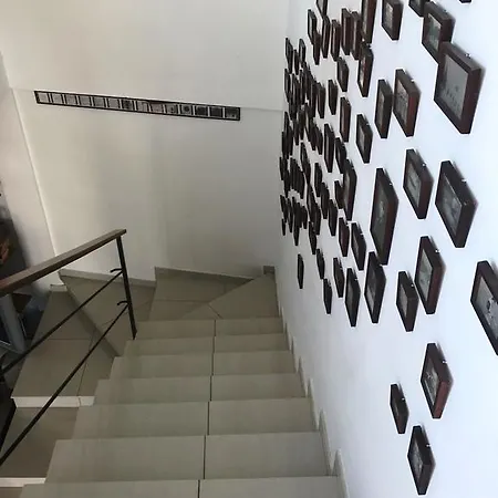 فيلة Thea Lasa House